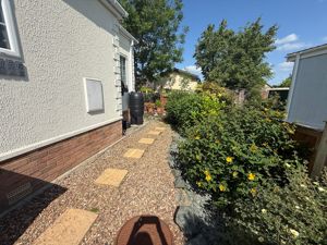 Photo 17- click for photo gallery